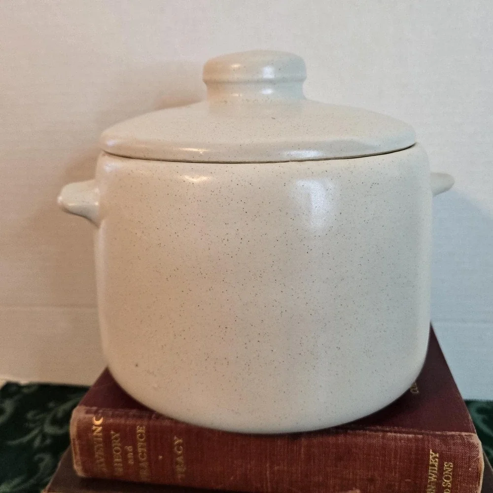 Vintage West Bend USA Stoneware Bean Pot w/Lid 1960's‎ MCM